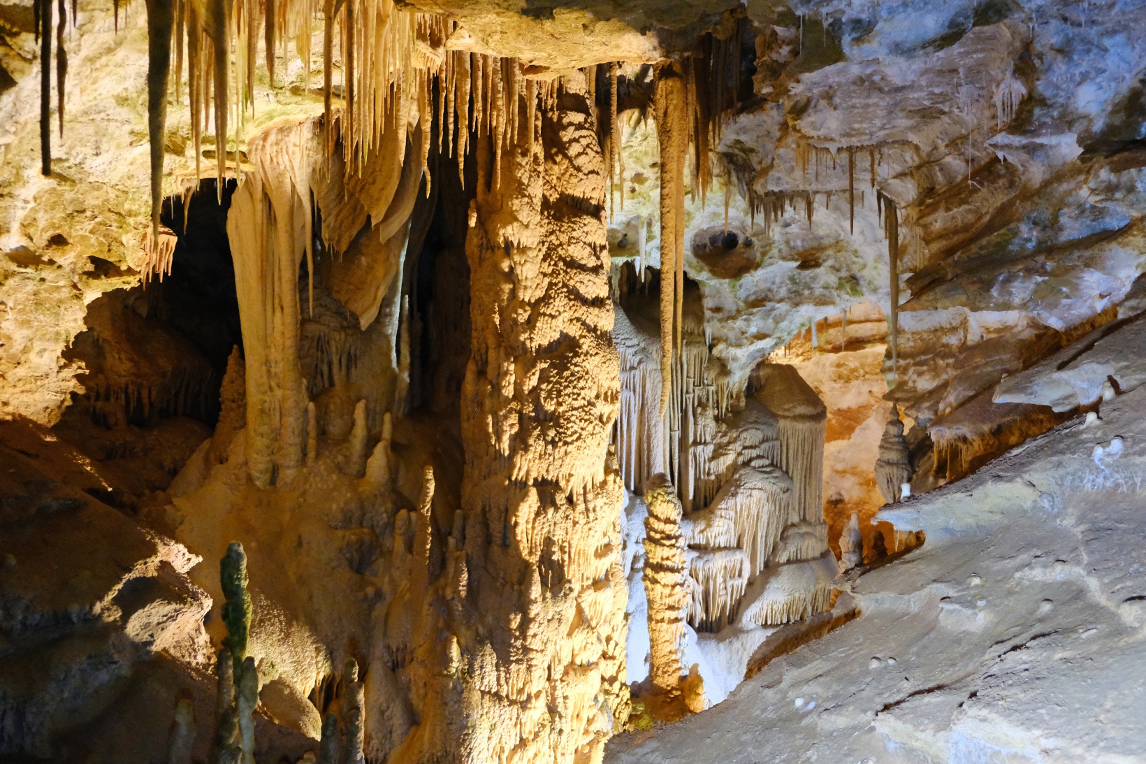 Gümüşhane’nin yer altı sarayında turizm sezonu devam ediyor 24