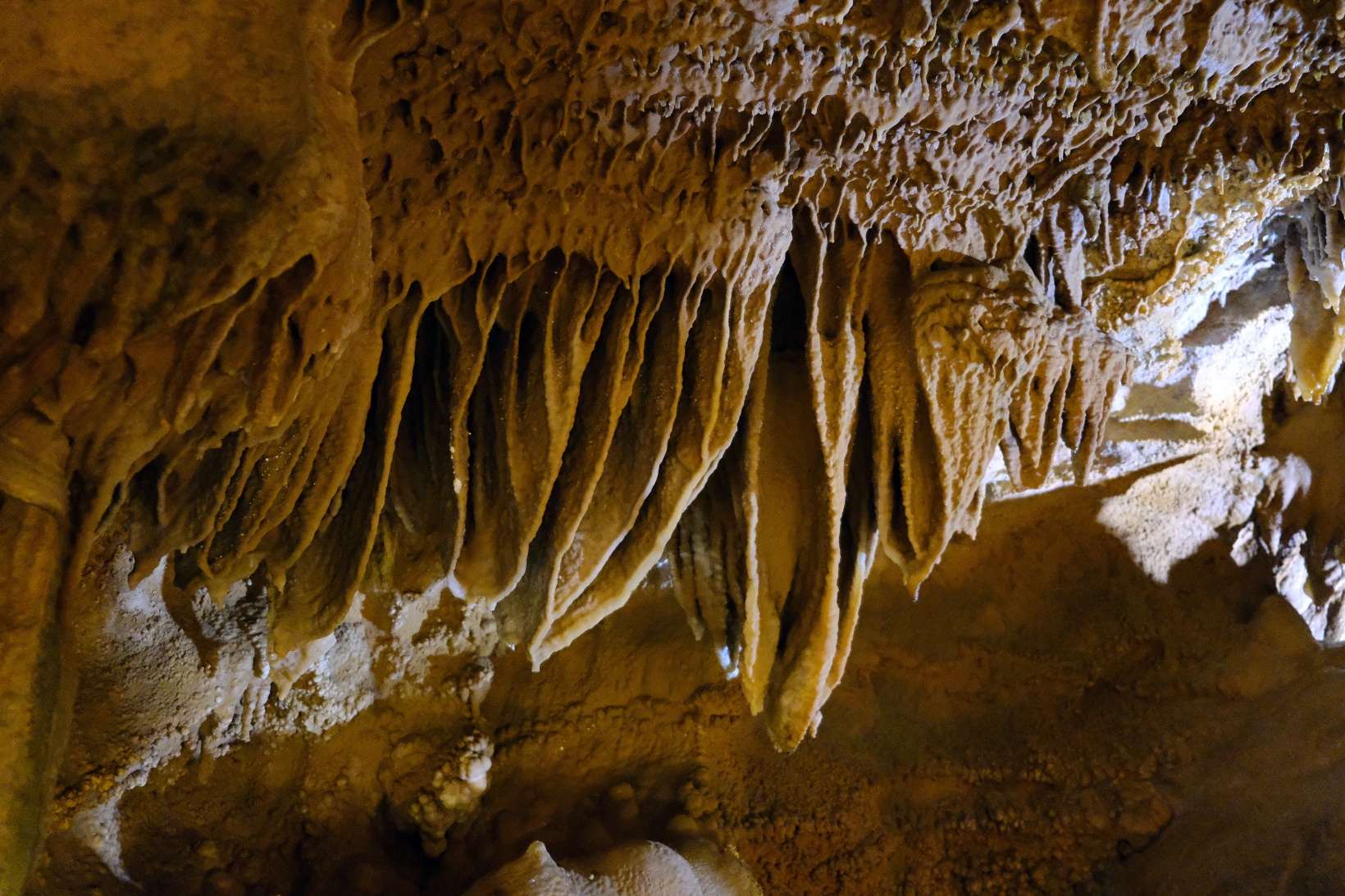 Gümüşhane’nin yer altı sarayında turizm sezonu devam ediyor 12