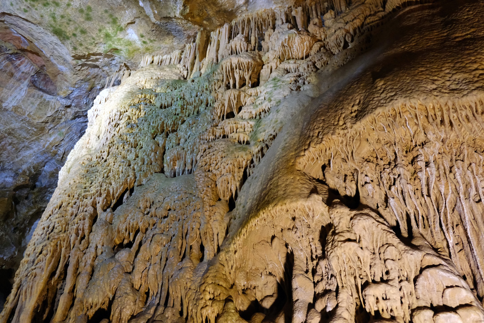 Gümüşhane’nin yer altı sarayında turizm sezonu devam ediyor 7