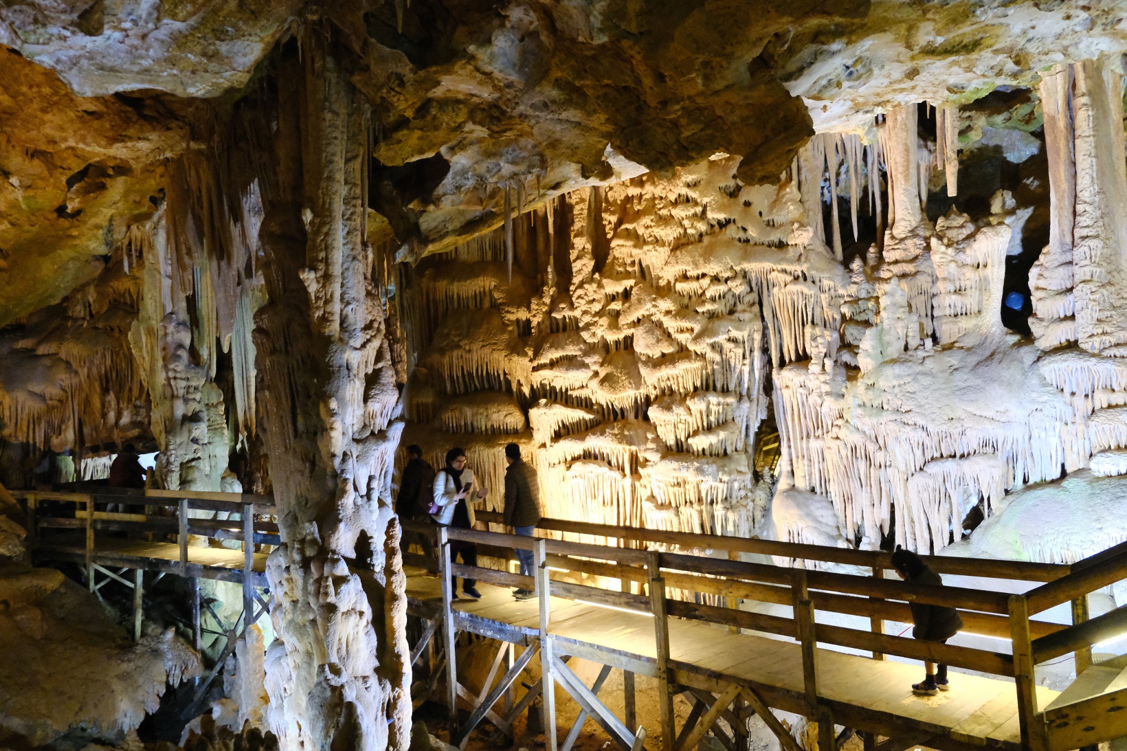 Gümüşhane’nin yer altı sarayında turizm sezonu devam ediyor 13