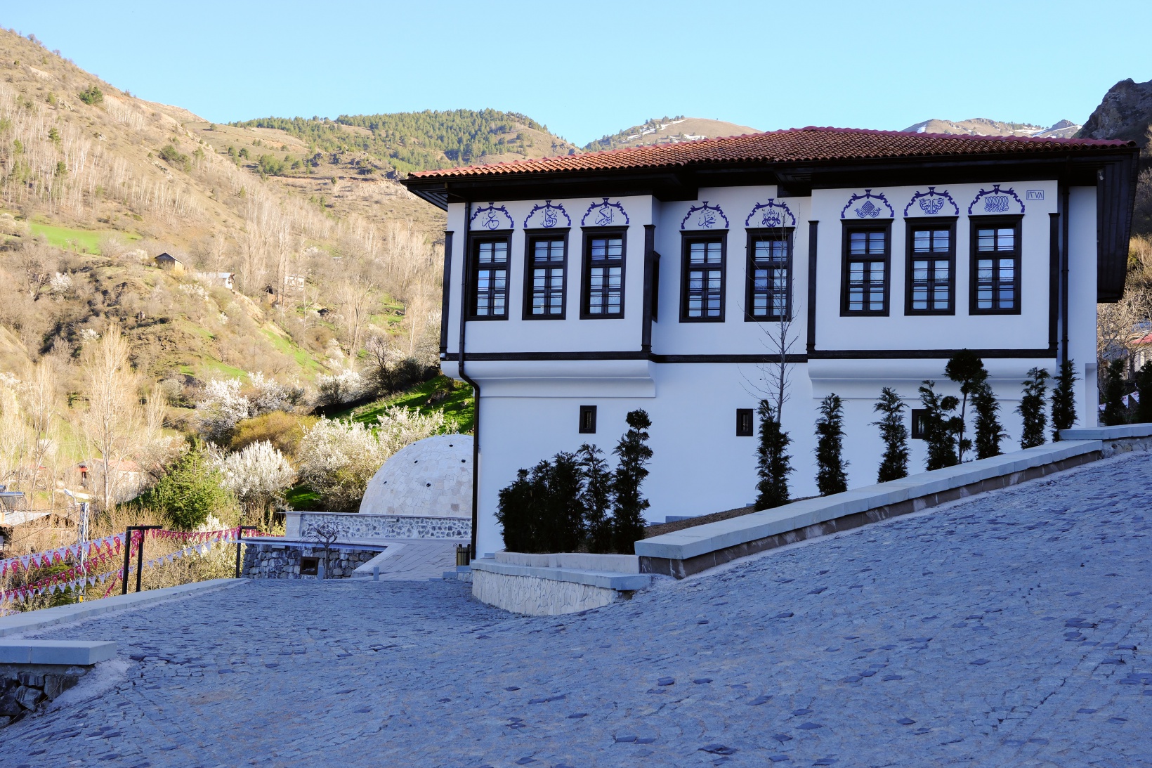 Tarihi mahallede bahar güzelliği | Süleymaniye çiçek açtı 25
