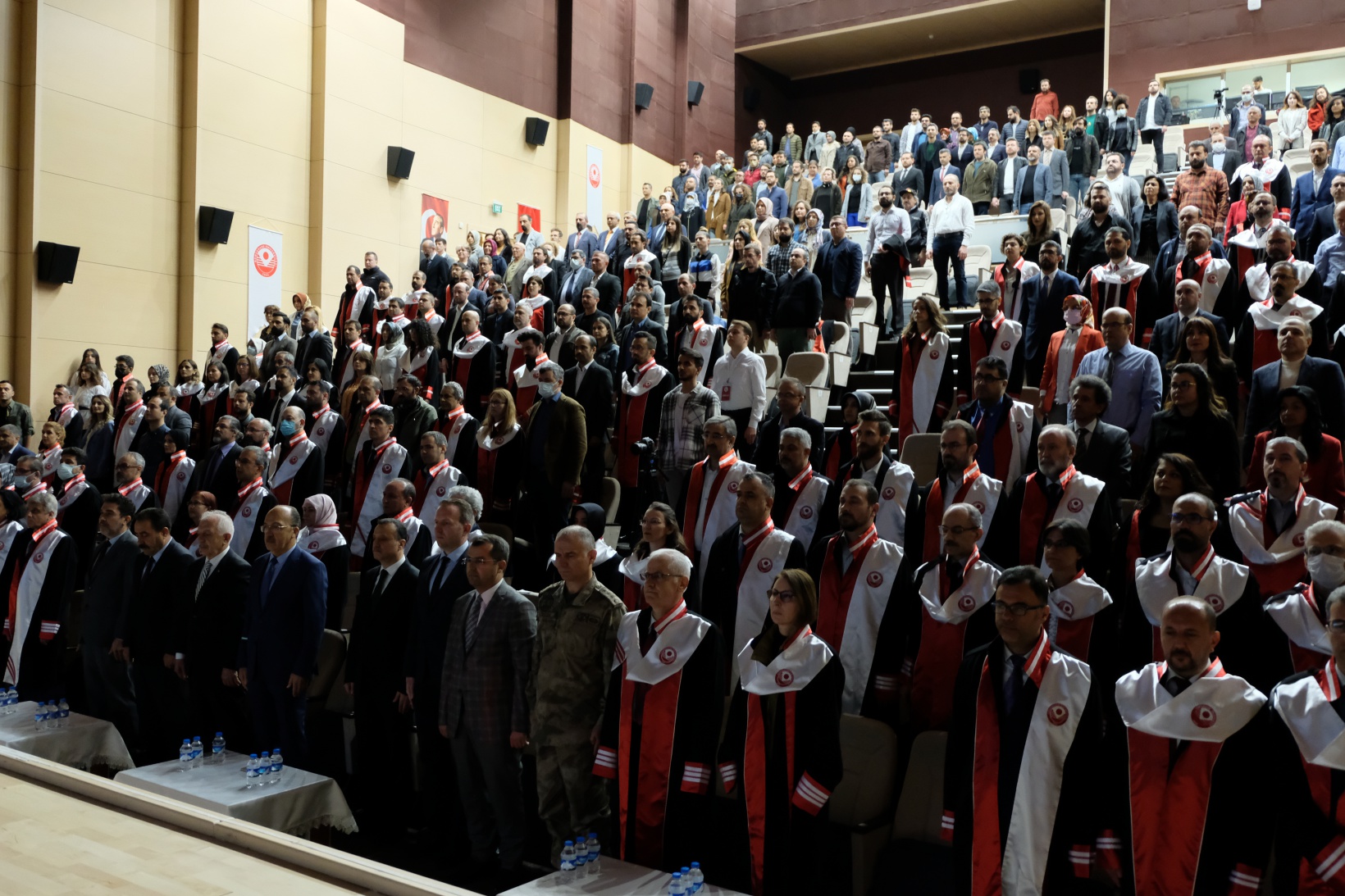 GÜ’de Akademik Cübbe Giyme ve Belge Takdim Töreni gerçekleştirildi 19