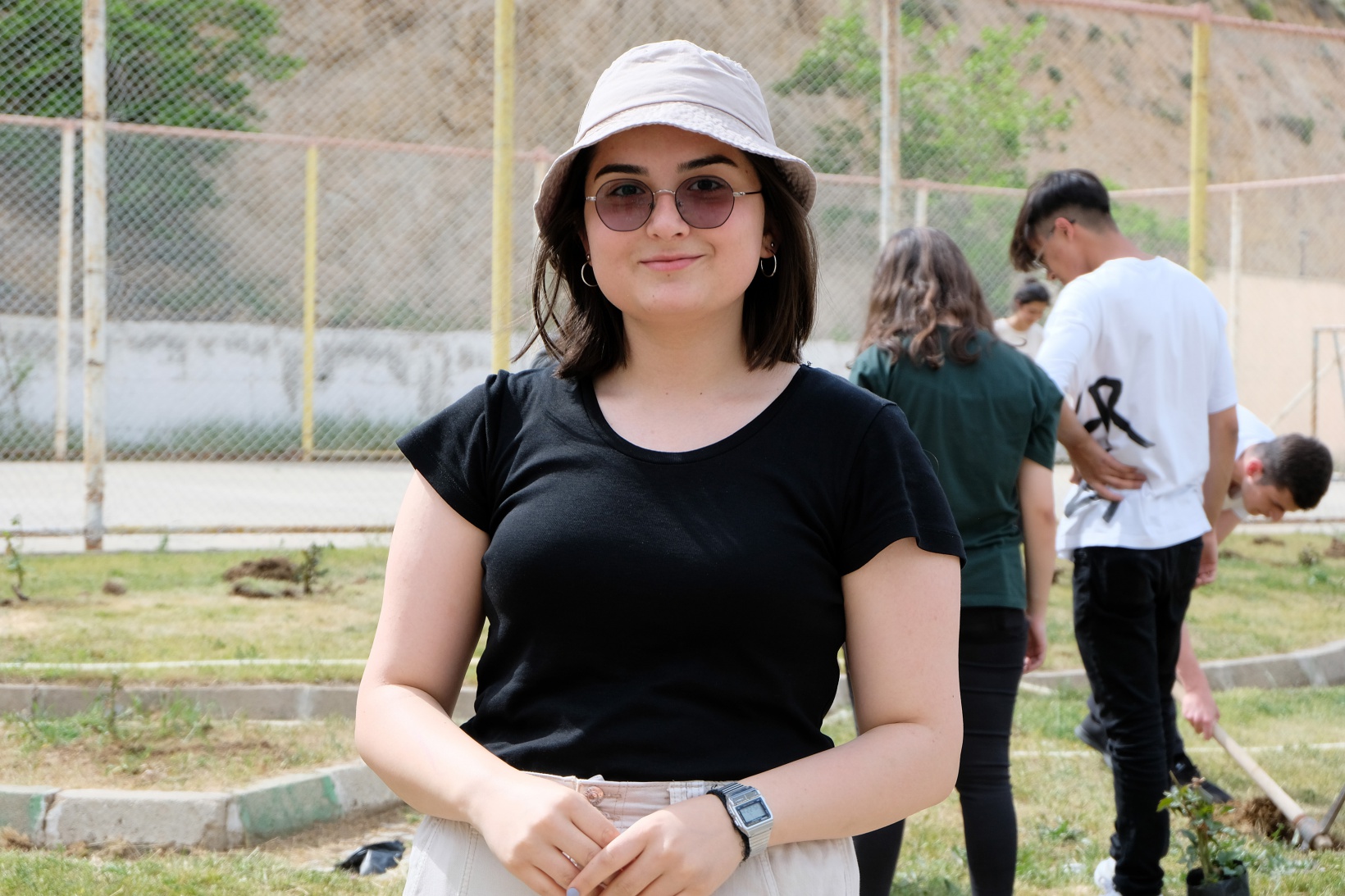 Fen Lisesine 75 gül fidanı dikildi 8