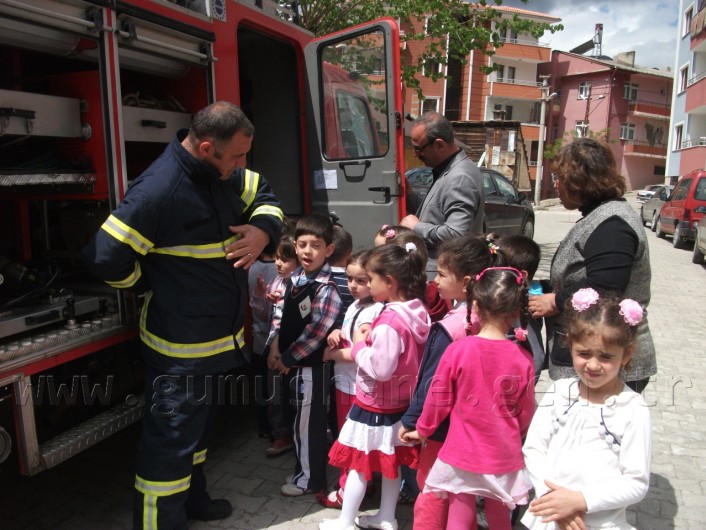 Minik Öğrenciler İtfaiyecileri Dinledi 6