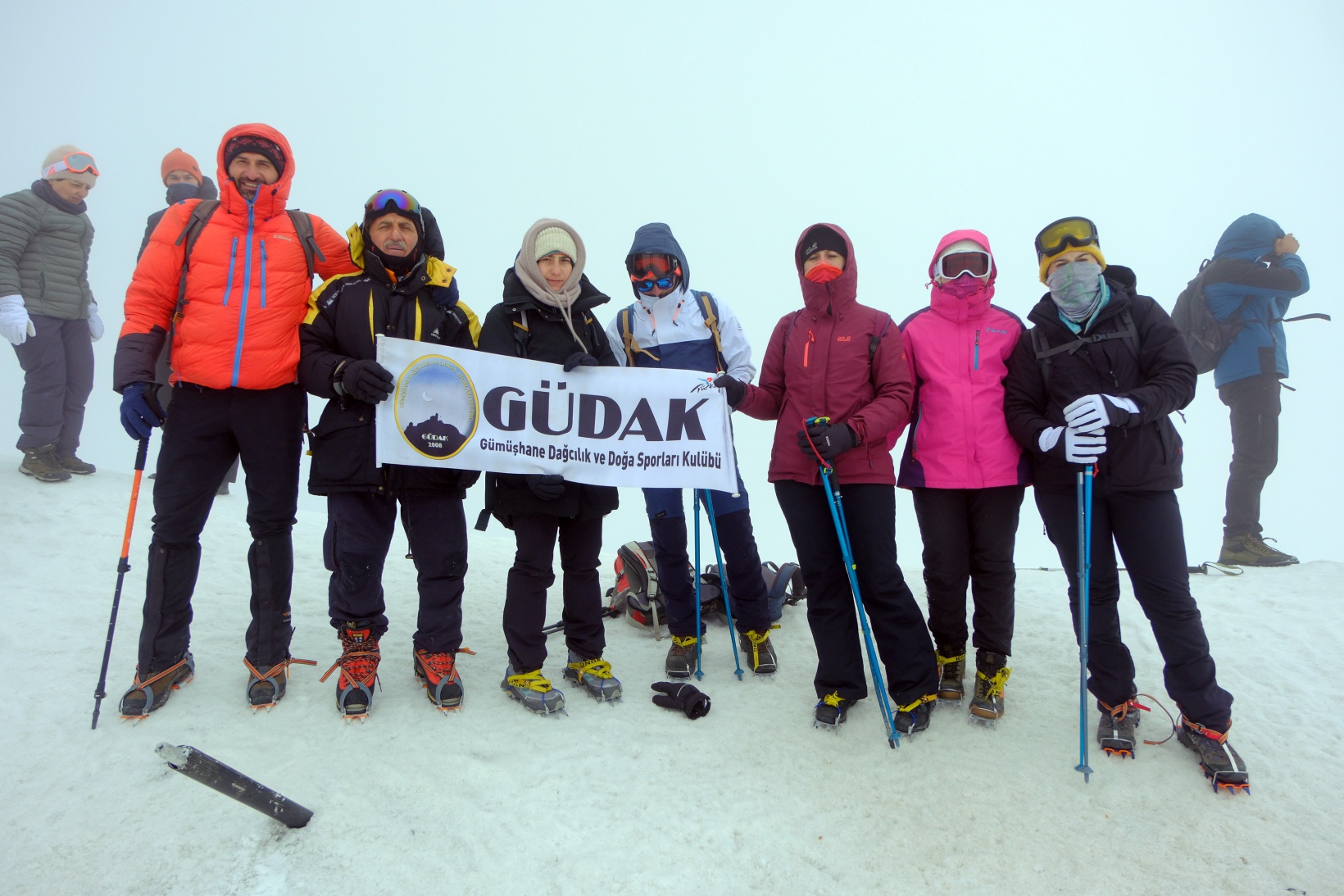 Gümüşhaneli dağcılar 12. kez Türkiye’nin zirvesinde 2