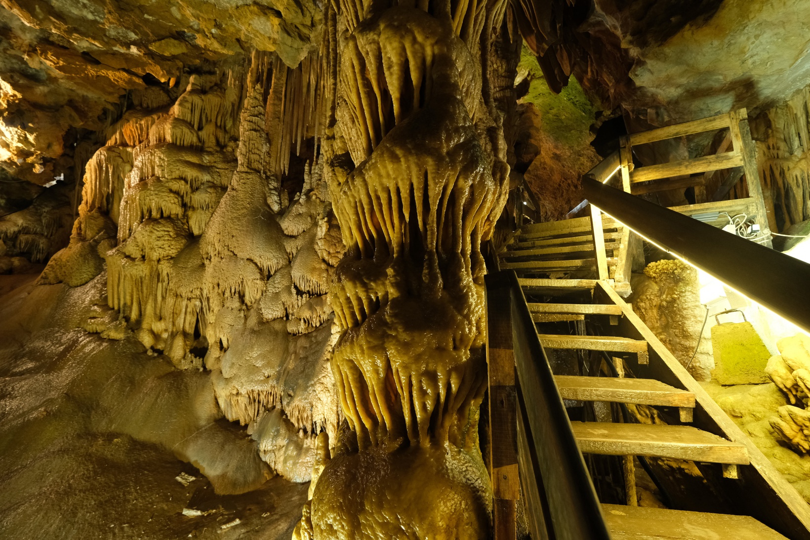 Yer altındaki gizemli dünyayı 120 bin kişi ziyaret etti 12