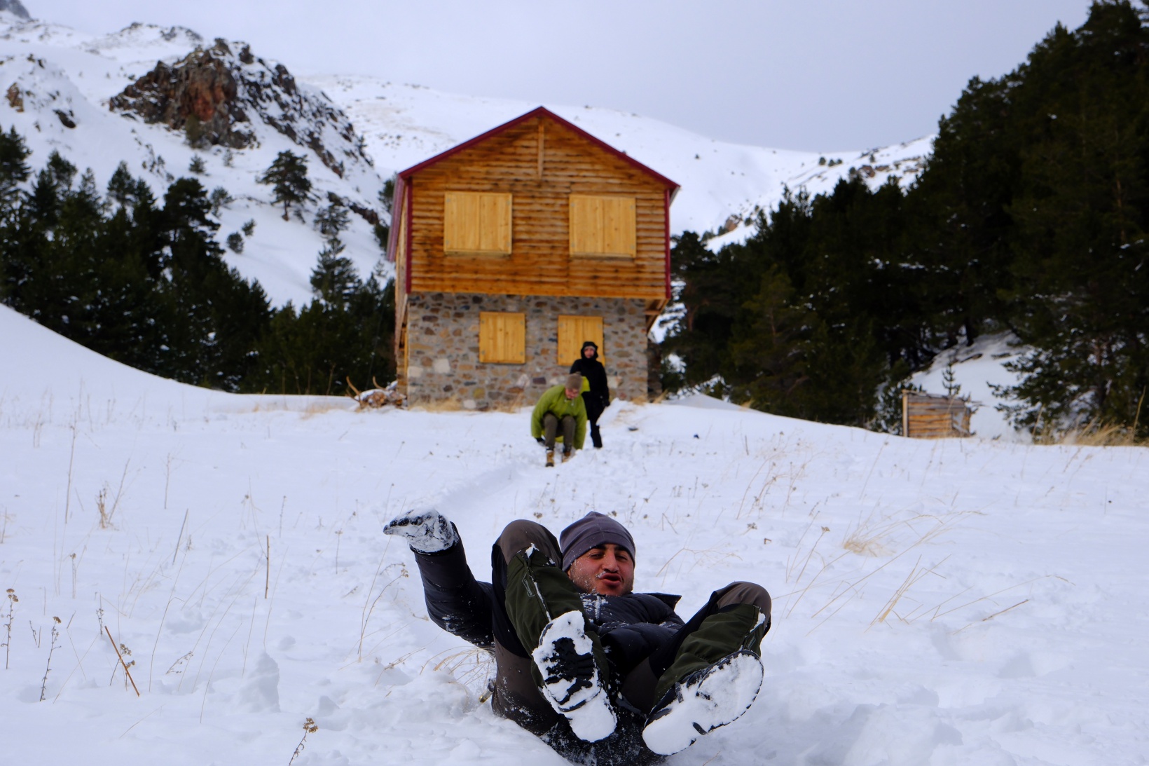Gümüşhaneli dağcılardan Kalis yaylasına unutulmaz kış yürüyüşü 52