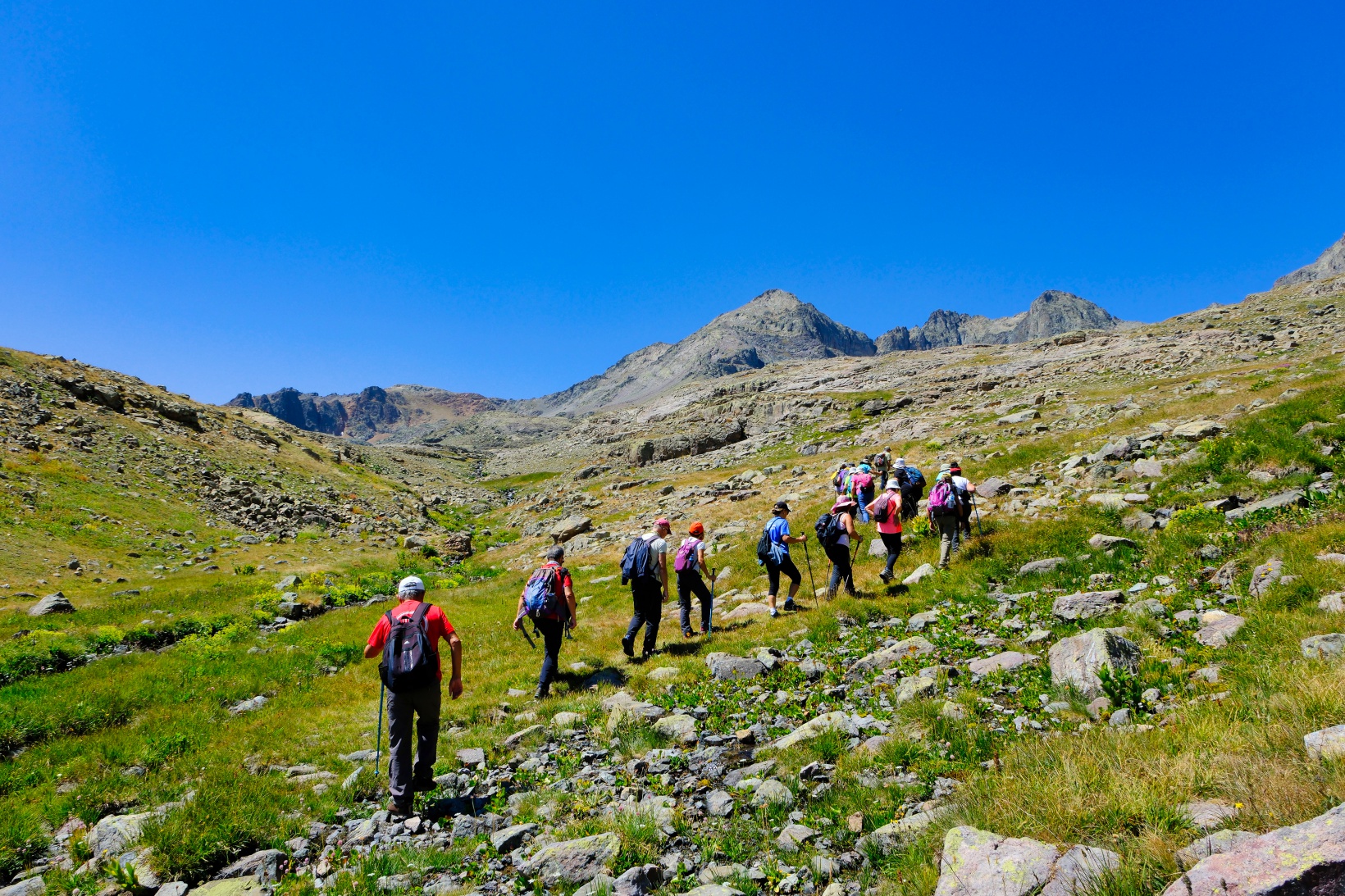 İzmir’den gelip 3 bin metrede serinlediler 10