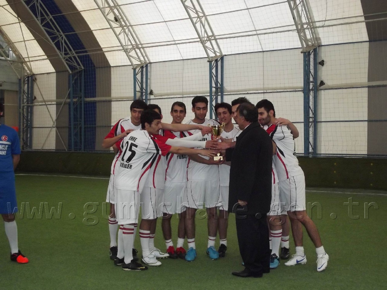 Uni-League sona erdi 4