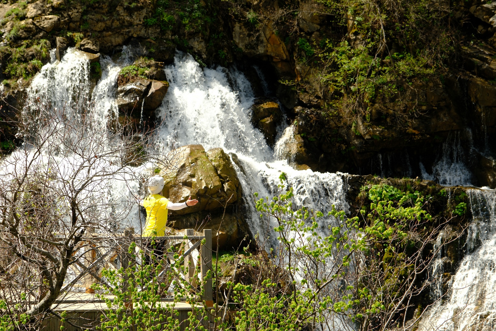 Türkiye’nin en etkileyici şelalelerinden birisi: Tomara 9