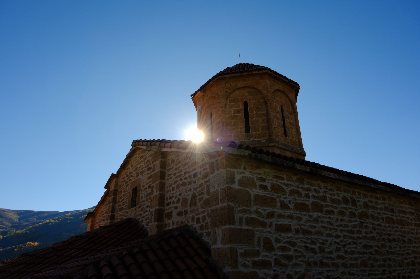Sonbaharın eşsiz renkleri İmera Manastırı’nı sardı 1