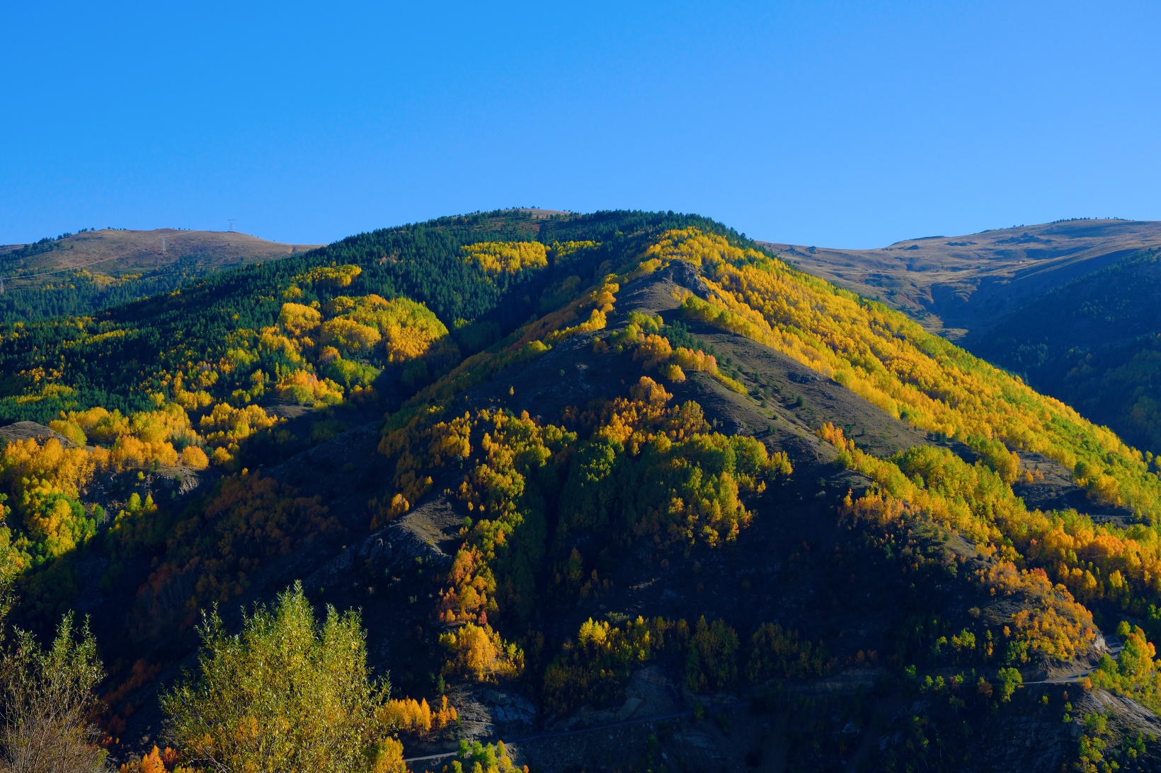 Sonbaharın eşsiz renkleri İmera Manastırı’nı sardı 13