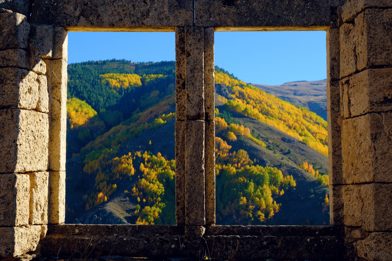 Sonbaharın eşsiz renkleri İmera Manastırı’nı sardı 11