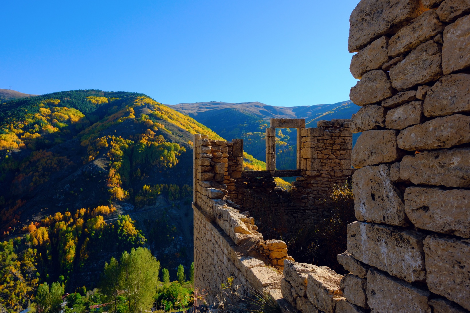 Sonbaharın eşsiz renkleri İmera Manastırı’nı sardı 6