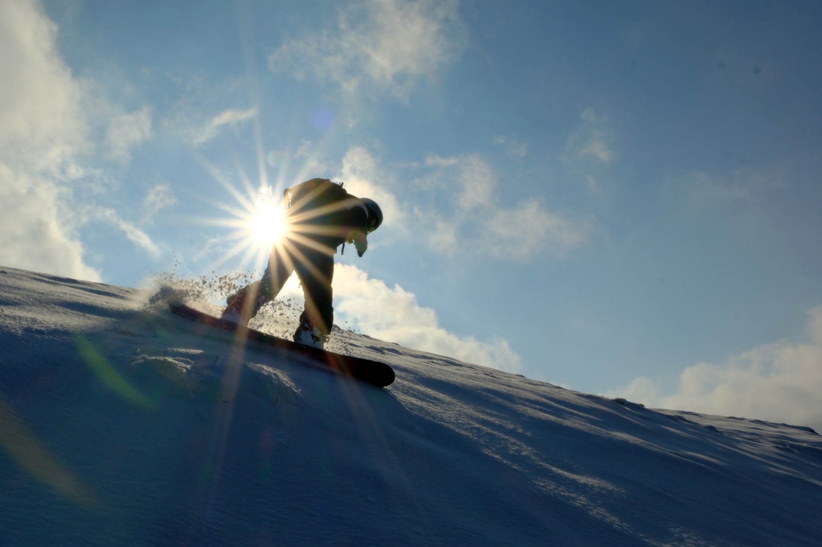 Zigana’nın zirvelerinde 5 yıldır devam eden snowboard keyfi 13