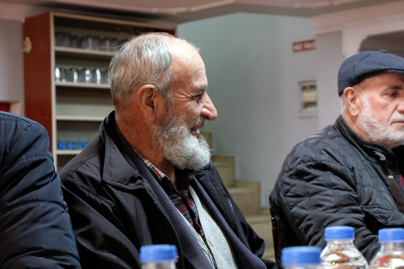 Üniversiteli gençler yaşlılara vefa borcunu yemekle ödedi 8