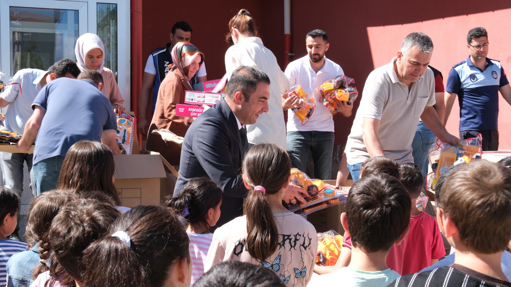 Başkan Kara hız kesmiyor 3