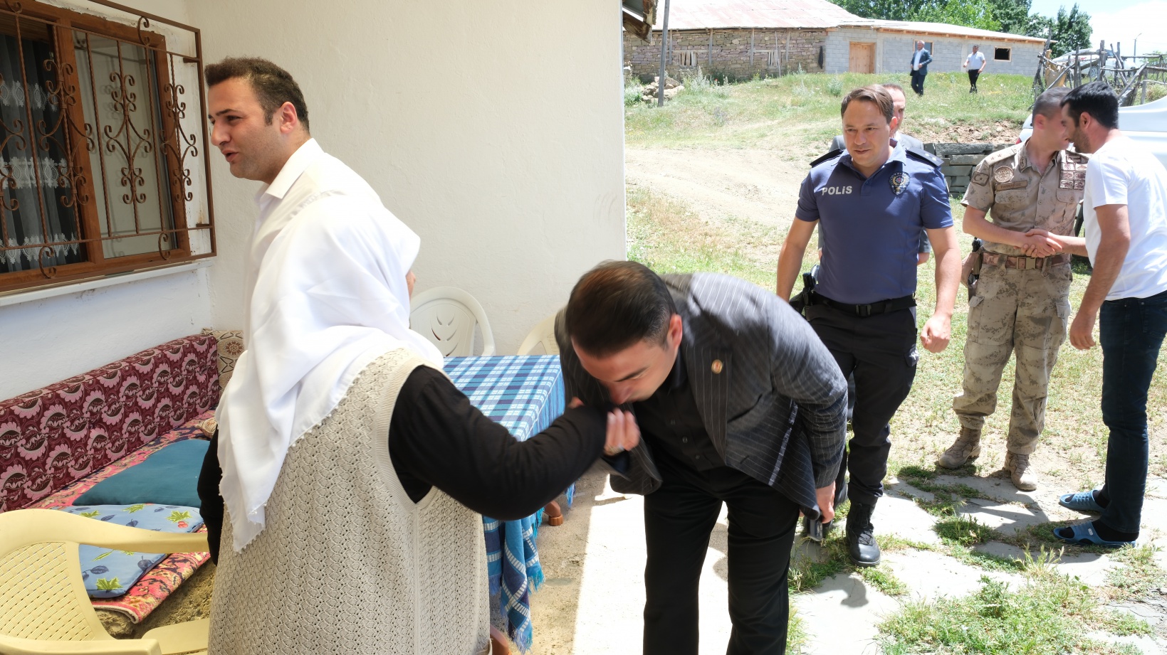 Başkan Kara hız kesmiyor 8