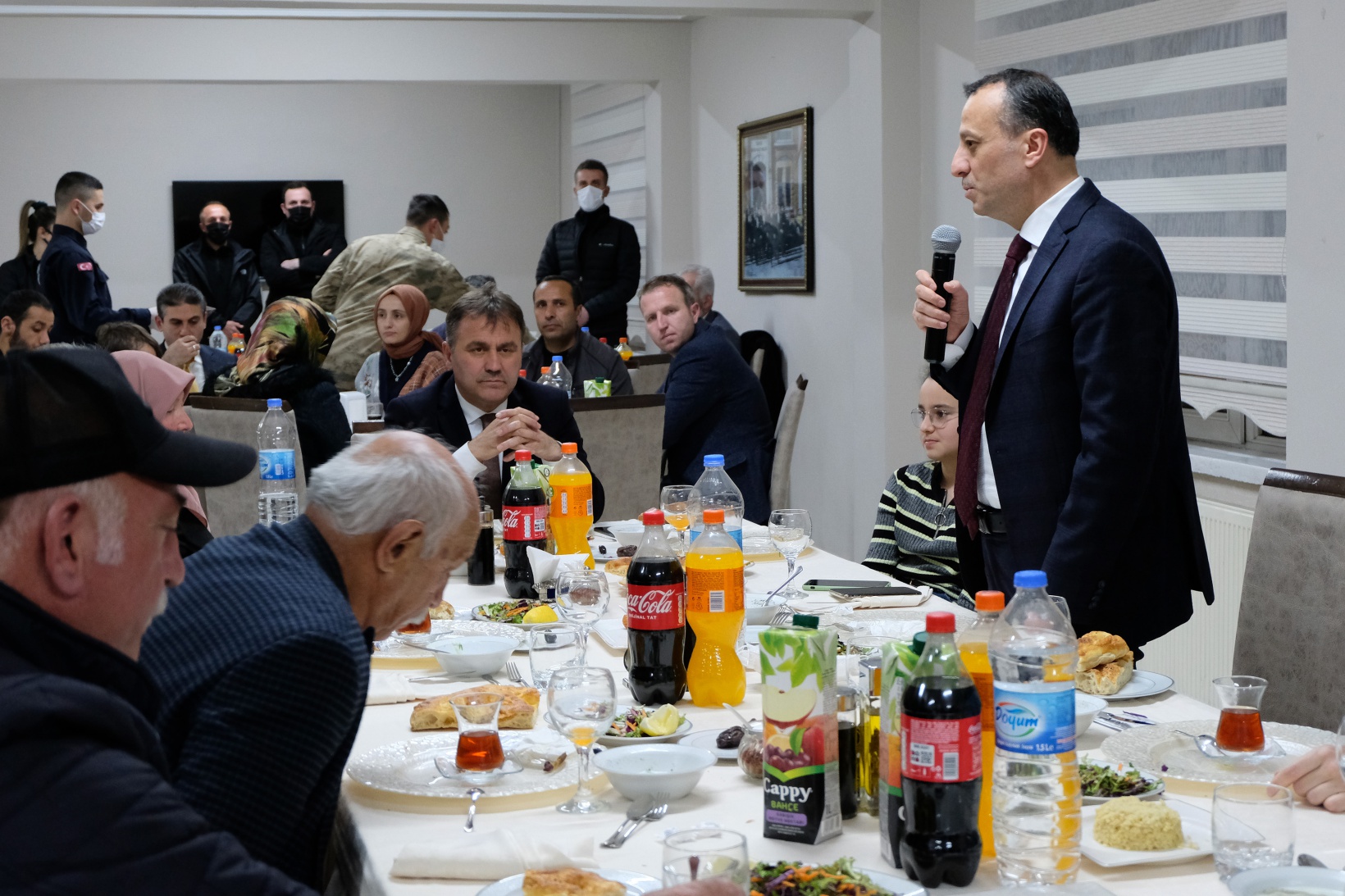 Vali Taşbilek şehit aileleri ve gazilerle iftar programında bir araya geldi 4