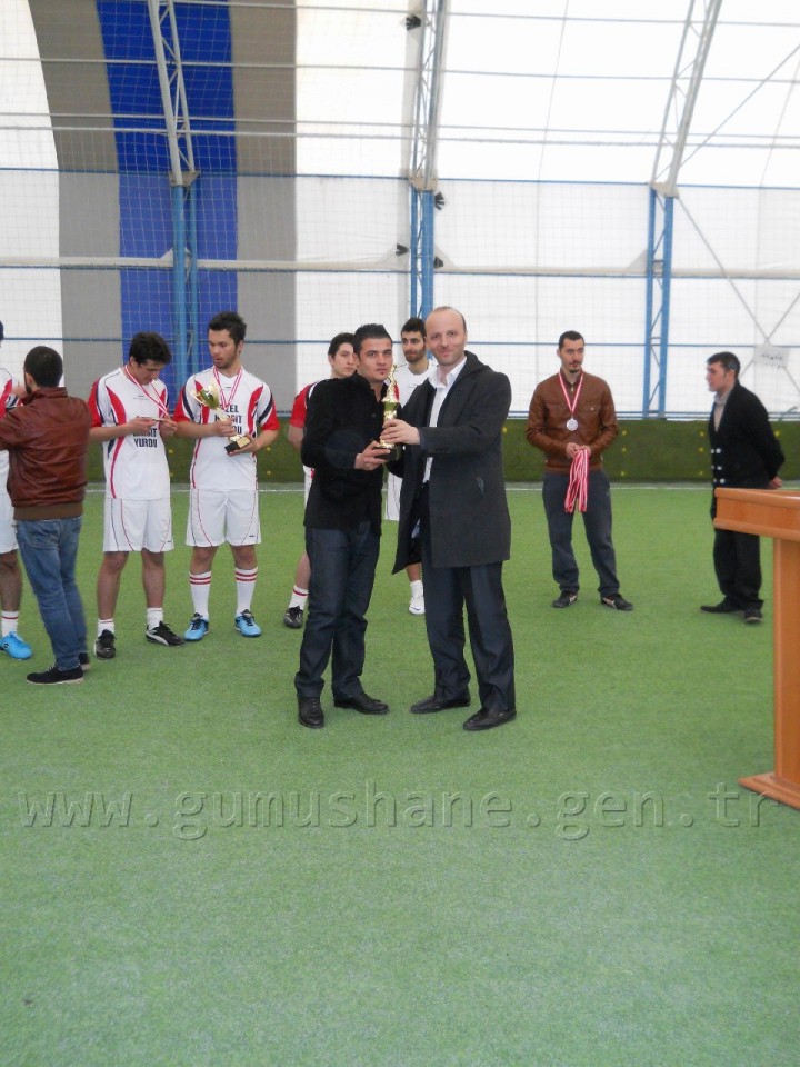 Uni-League sona erdi 11