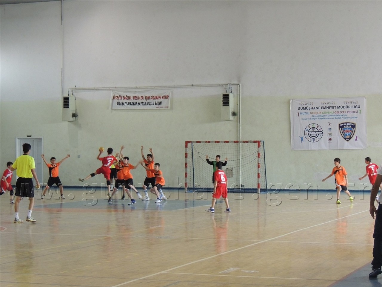 Hentbol Turnuvasında Dereceye Girenler Ödüllendirildi 4