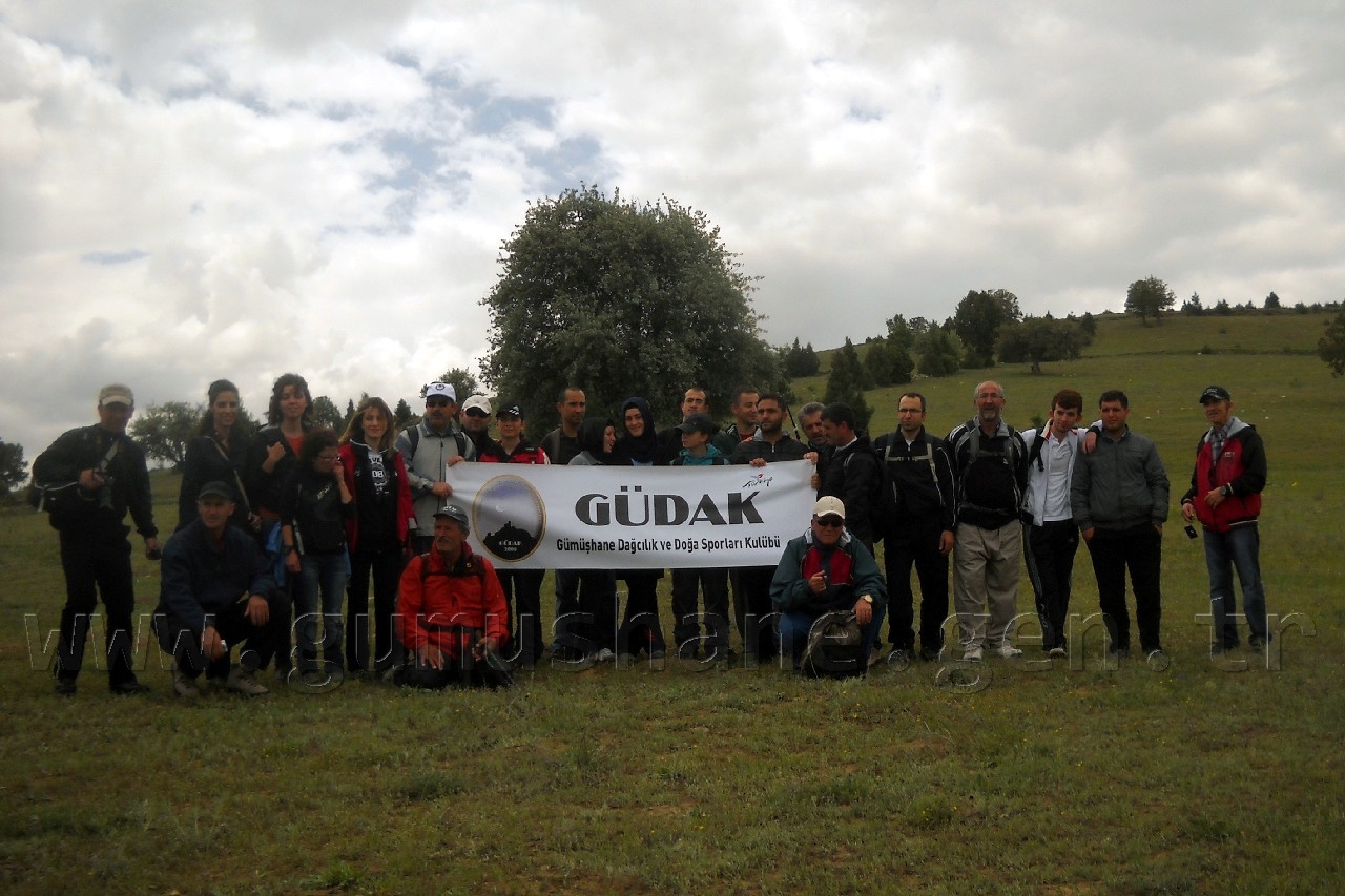 Gümüşhaneli Dağcılar Tomara'da 1