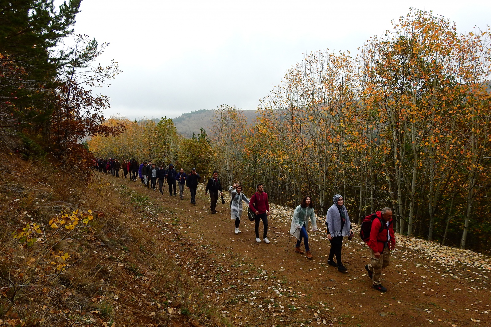 Gümüşhaneli dağcılar sonbaharın tadını çıkarmaya devam ediyor 15