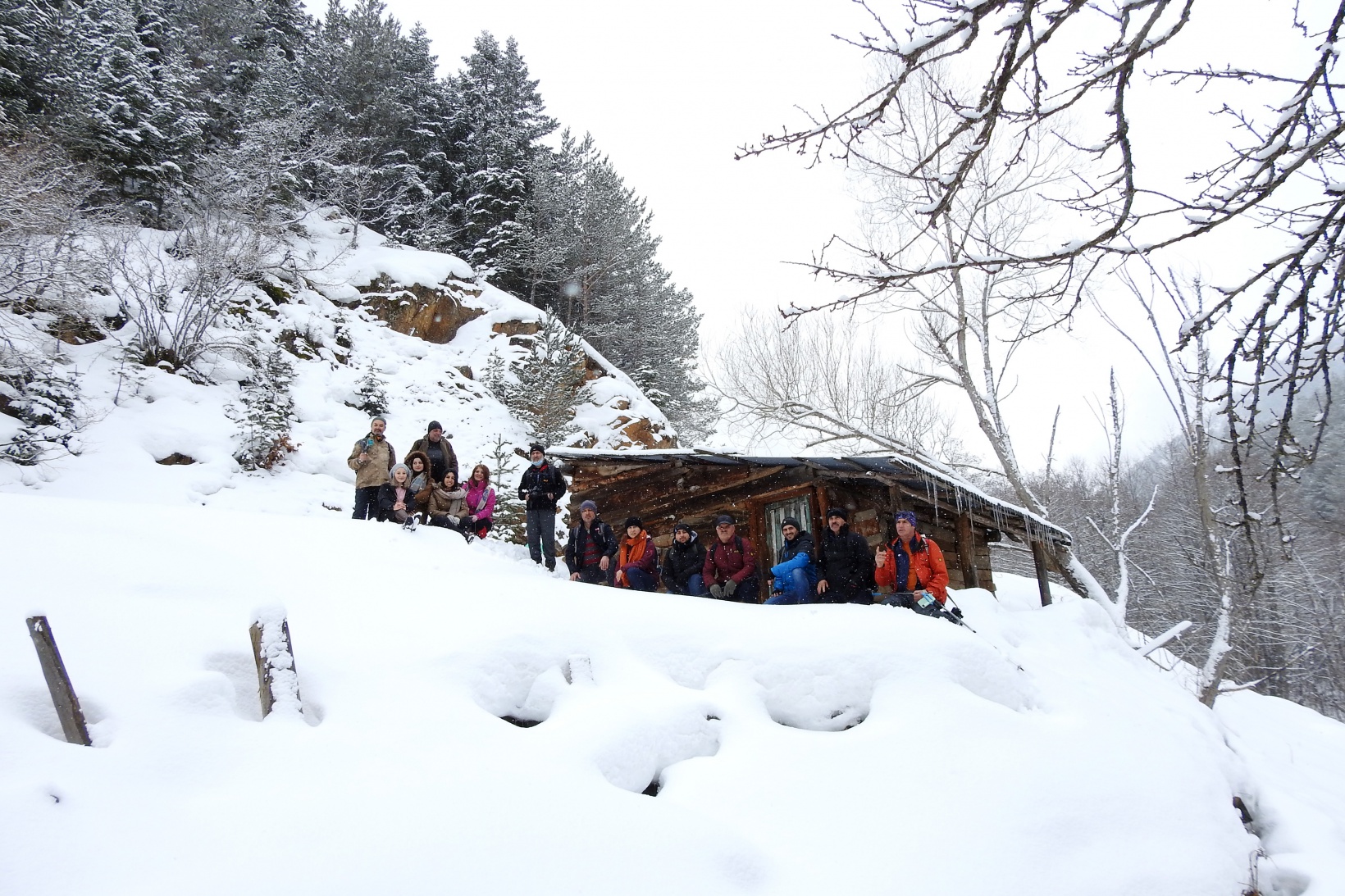 Gümüşhaneli dağcılar kadınlar için yürüdü 13