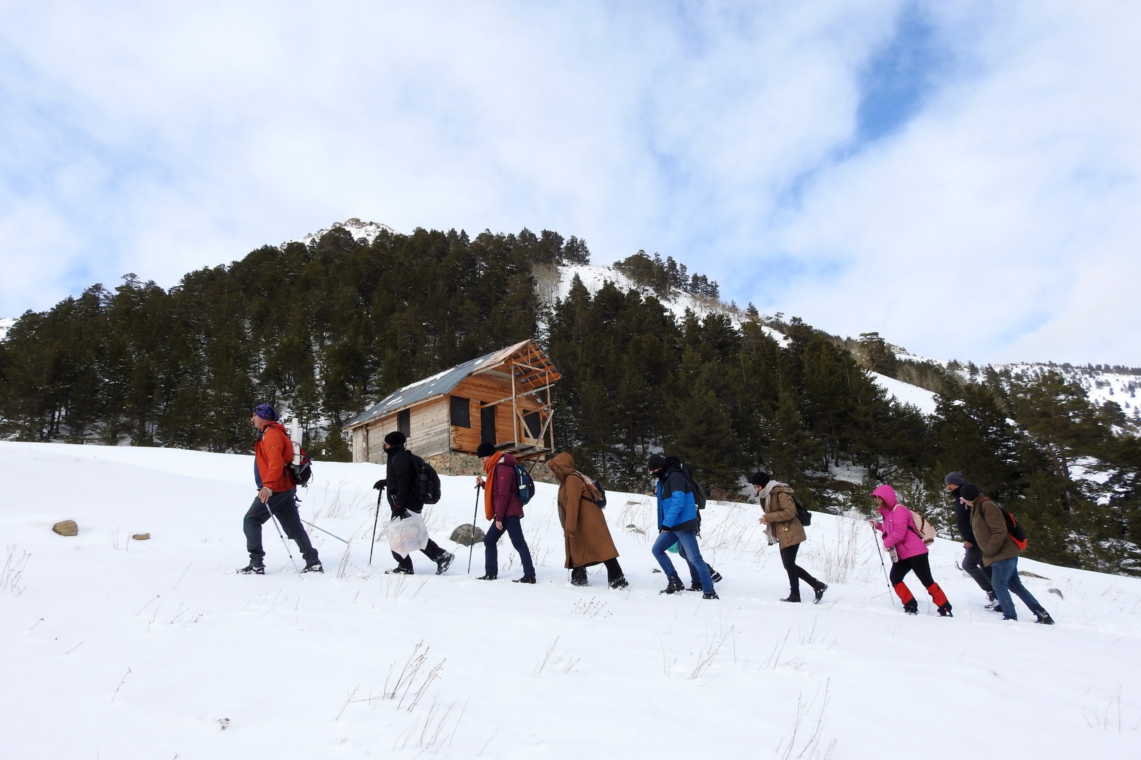 Gümüşhaneli dağcılar kadınlar için yürüdü 23