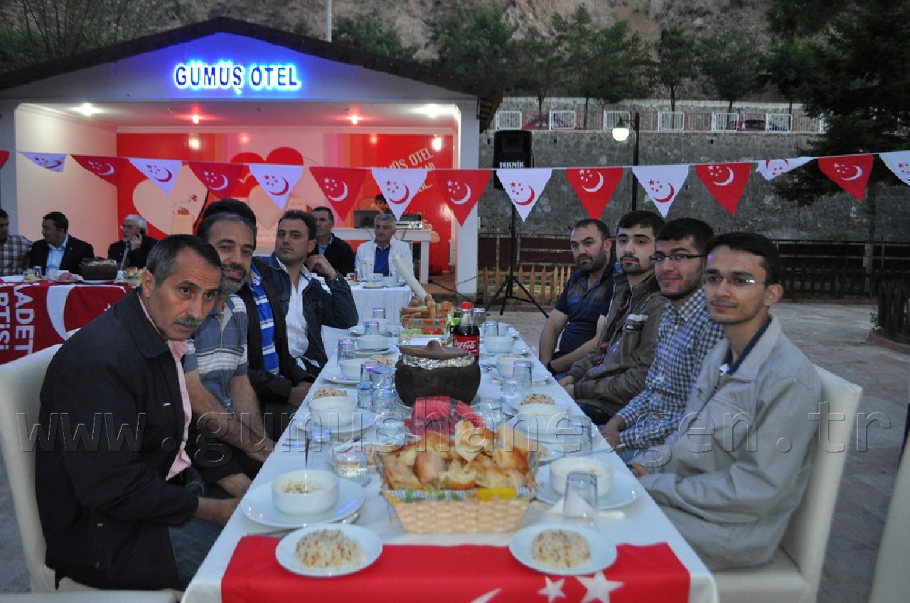 SP İftar Yemeğinde Buluştu  3