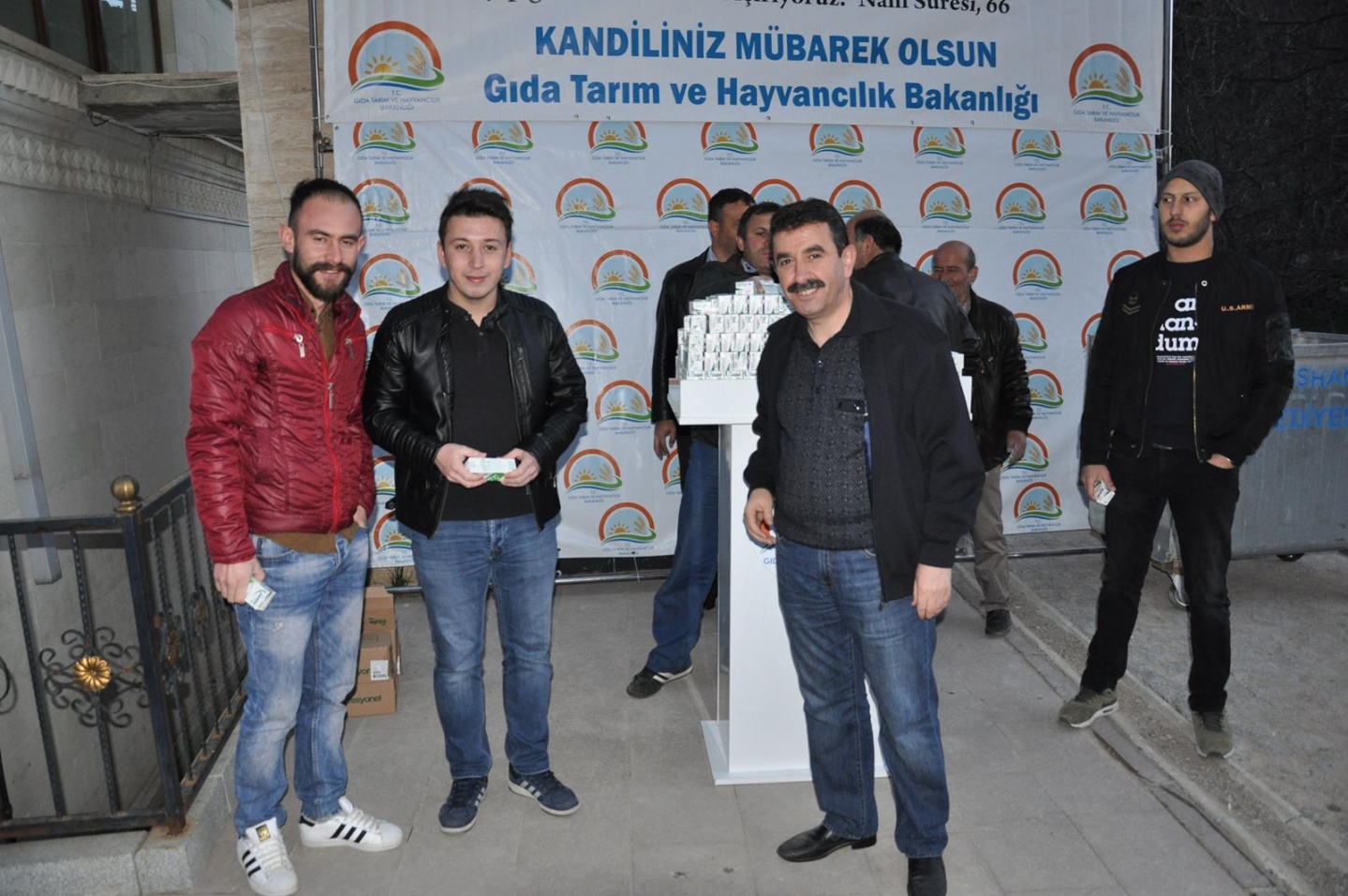 Kandil sütü dağıtımı devam ediyor 5