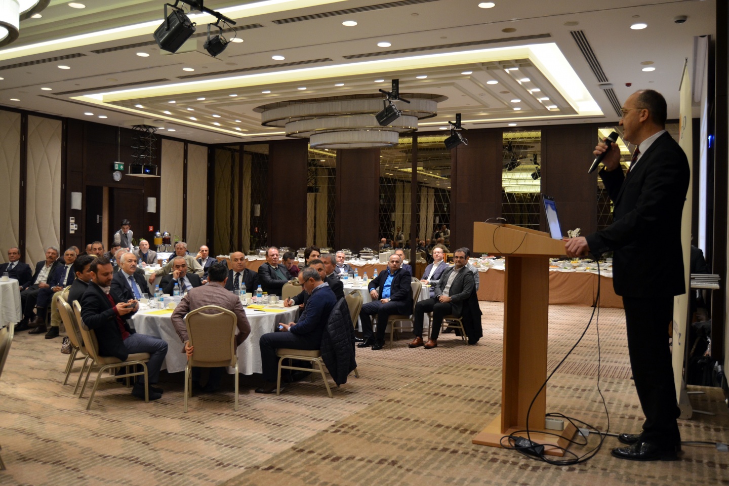 İstanbul'da dev iş dünyası-üniversite buluşması 11