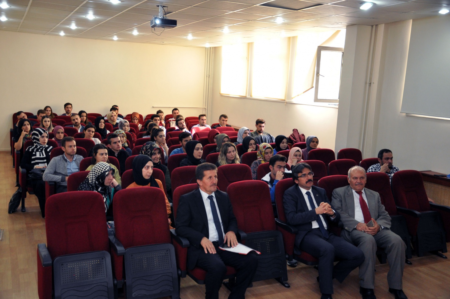 Doğan, aday öğretmenlere seslendi 2