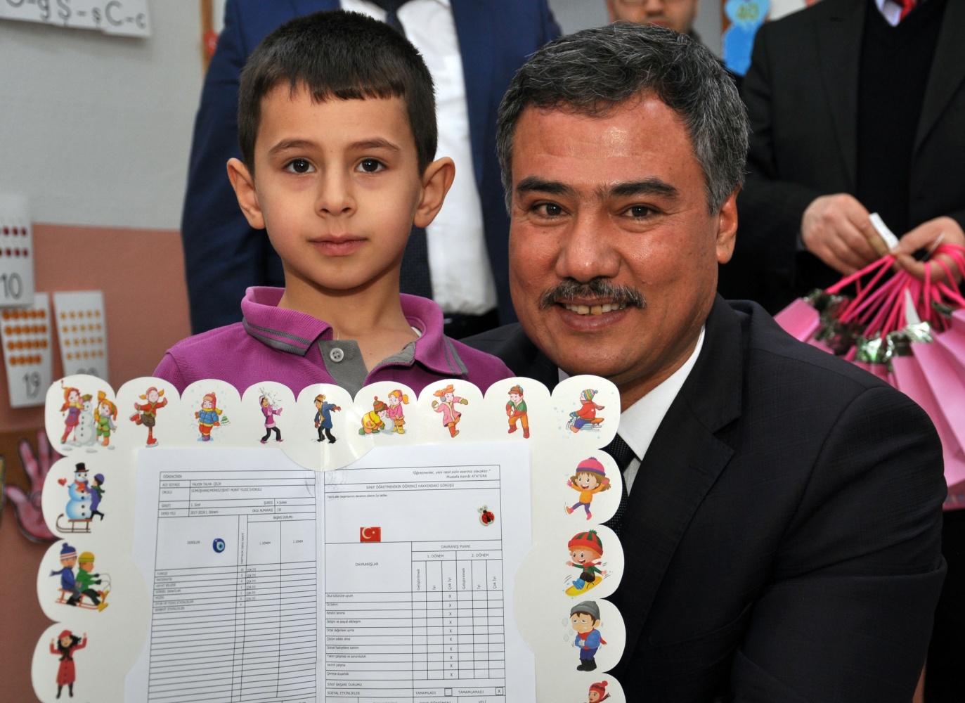 Okullarda karne heyecanı 5