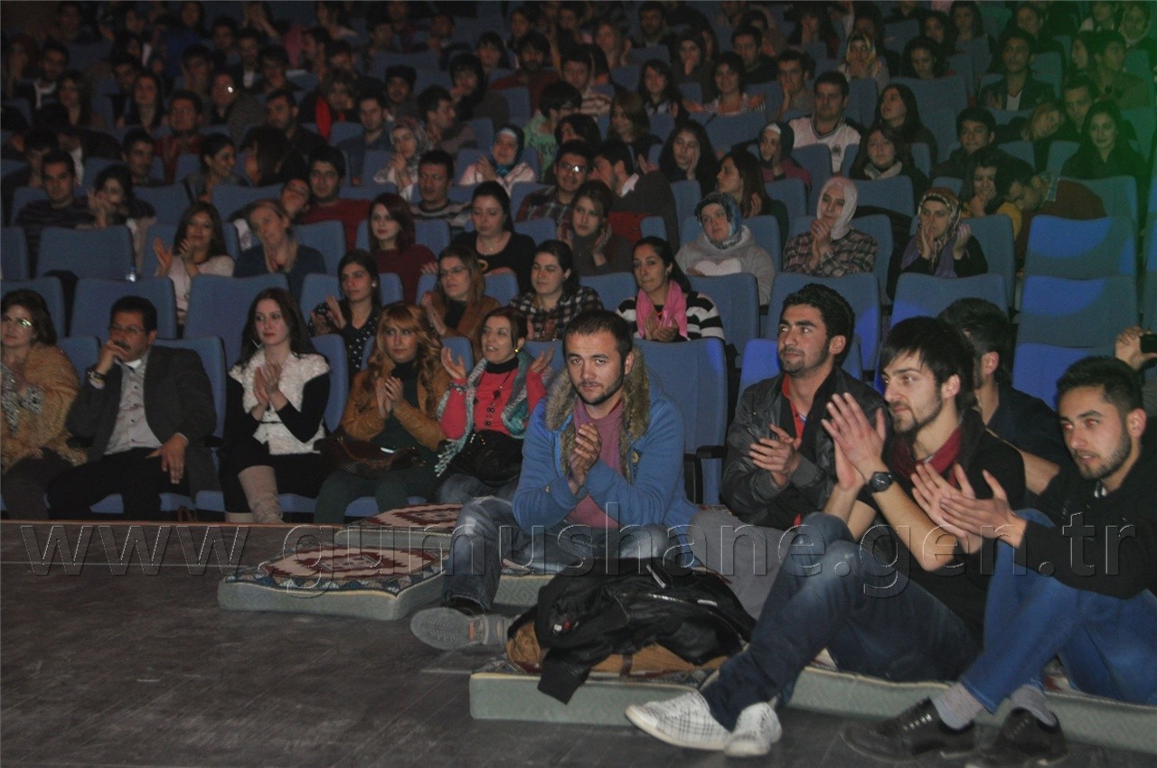 Üniversite Öğrencilerini Coşturan Eğlence 8