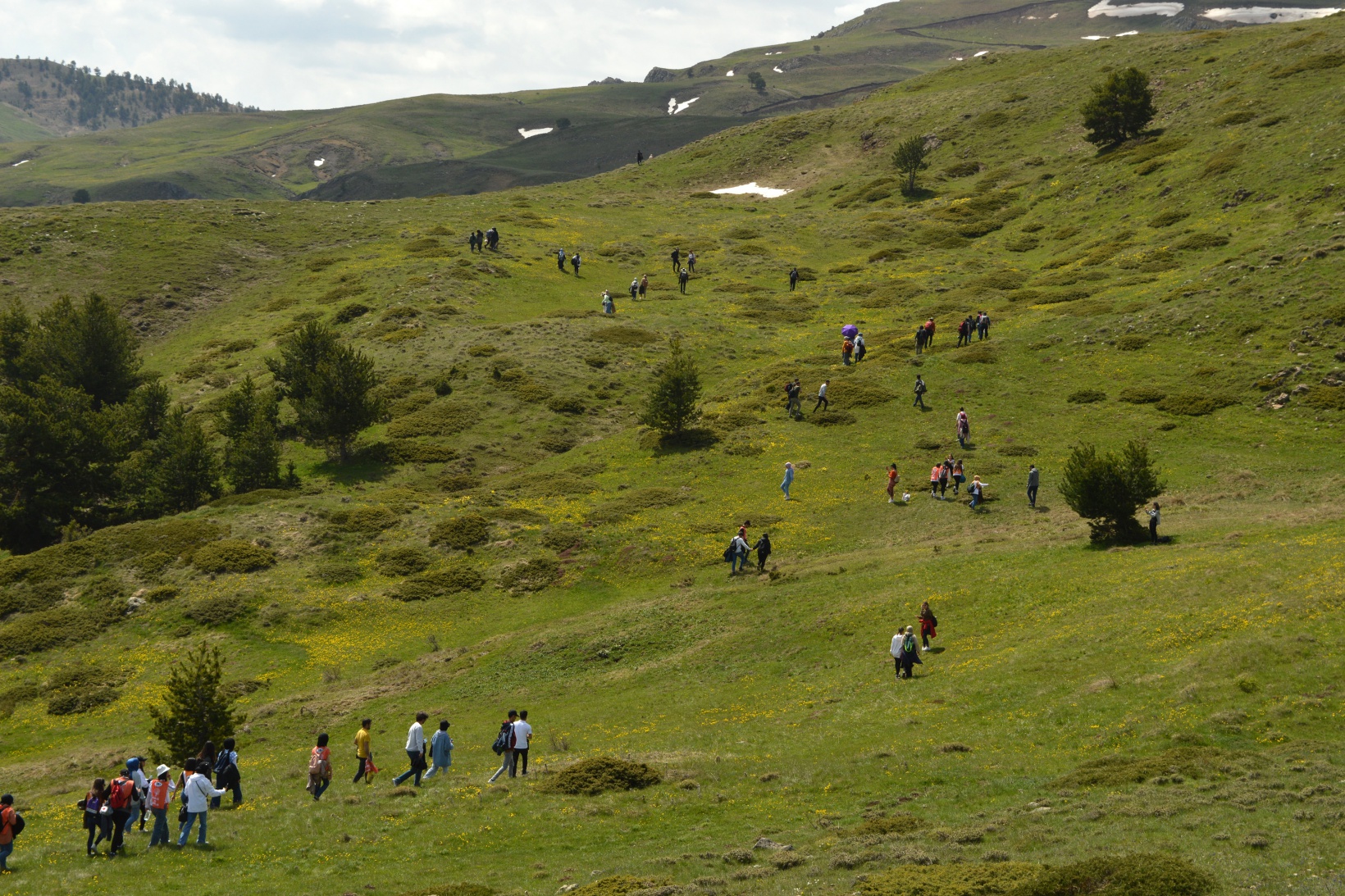 Baharla birlikte doğaya akın ettiler 14