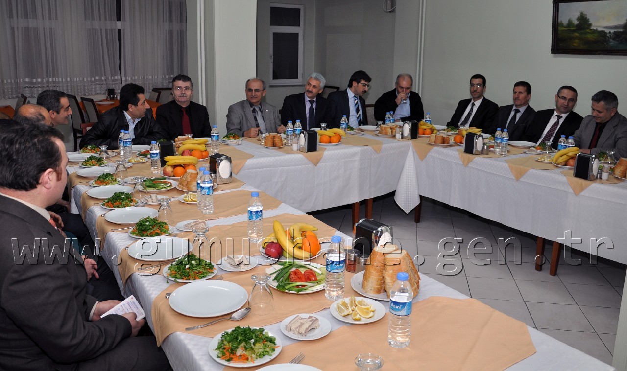 Yeni Şube Müdürlerine Yemek 2