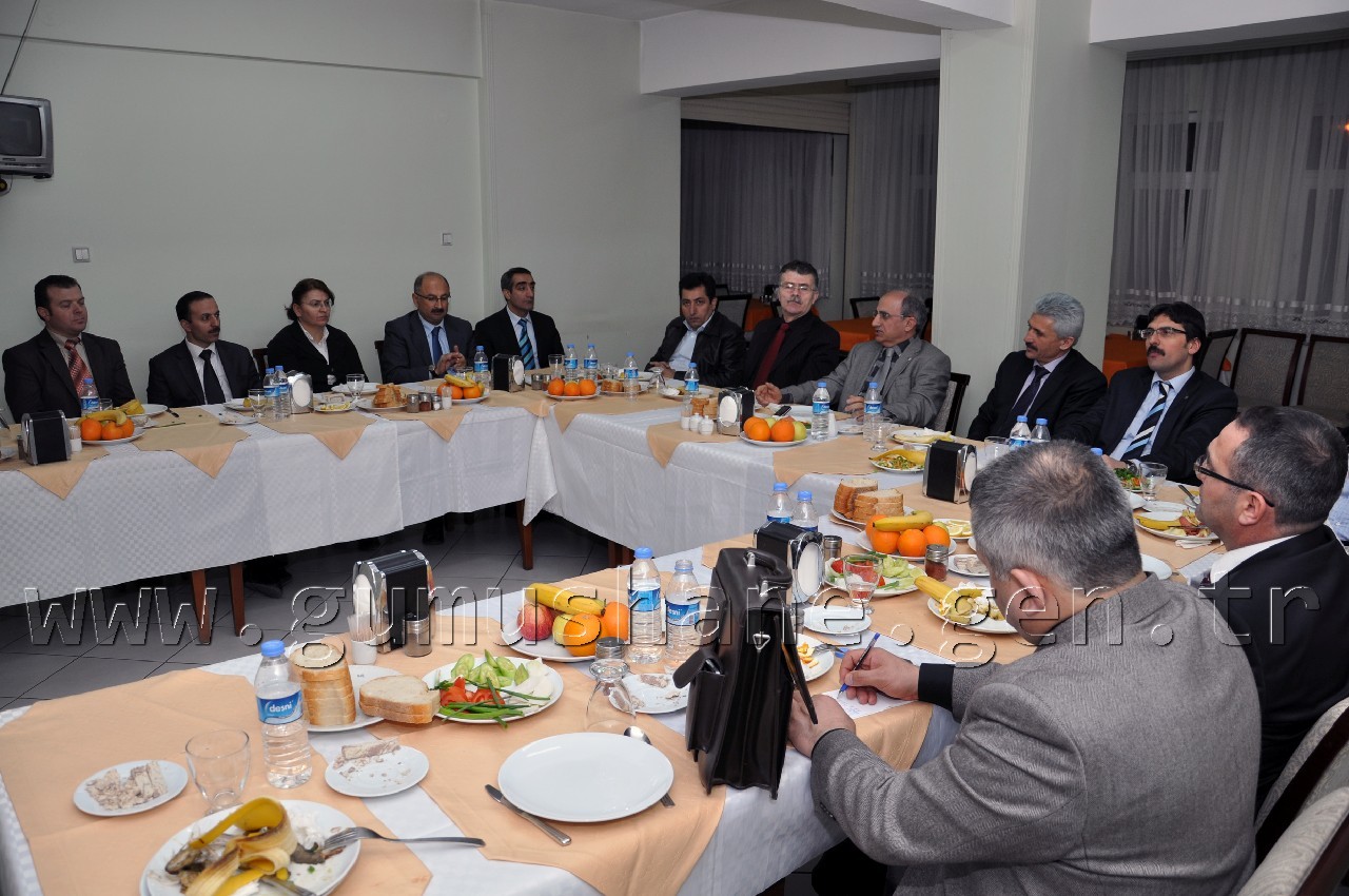 Yeni Şube Müdürlerine Yemek 7