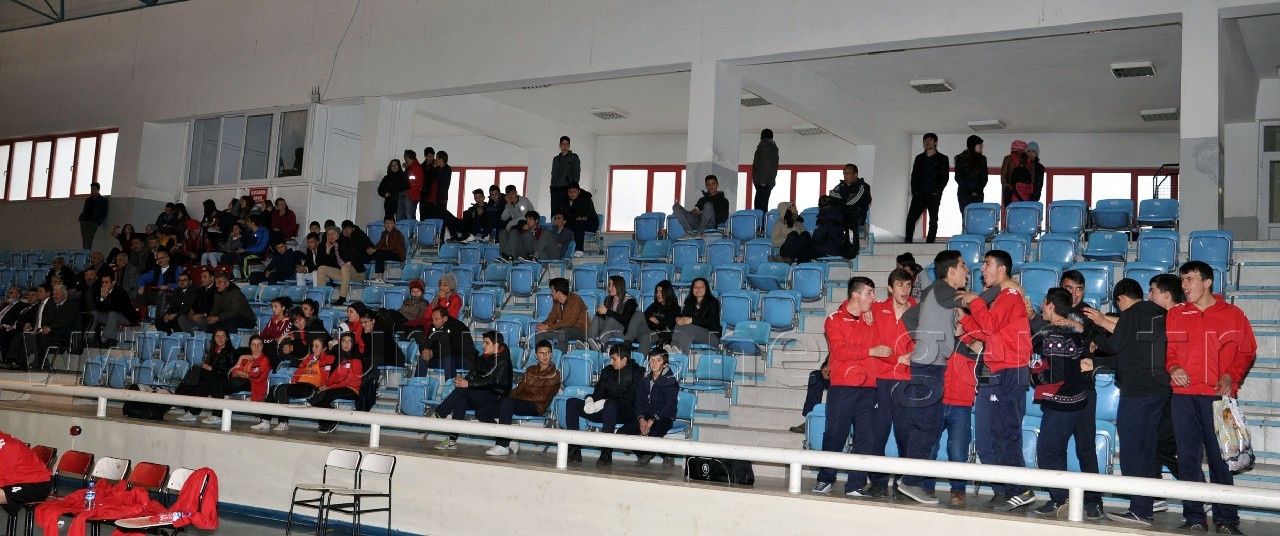 Voleybol genç erkeklerde şampiyon Torul 2