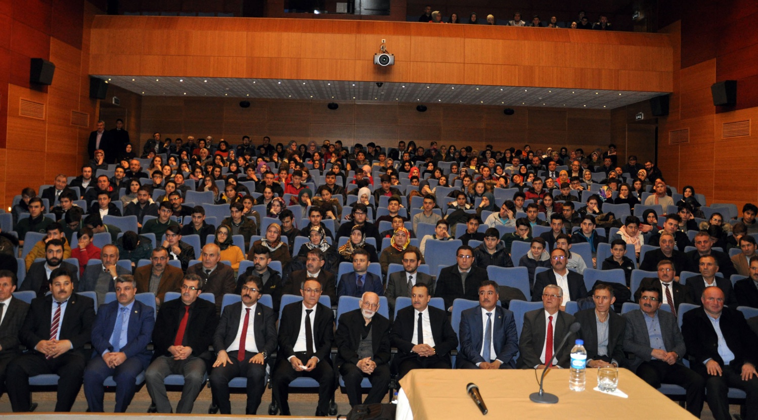 Prof.Dr. Tozlu, Nurettin Topçu ve eğitim felsefesini anlattı 6