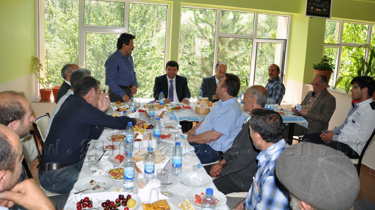 Vali Mayda Esnafla Buluştu 1