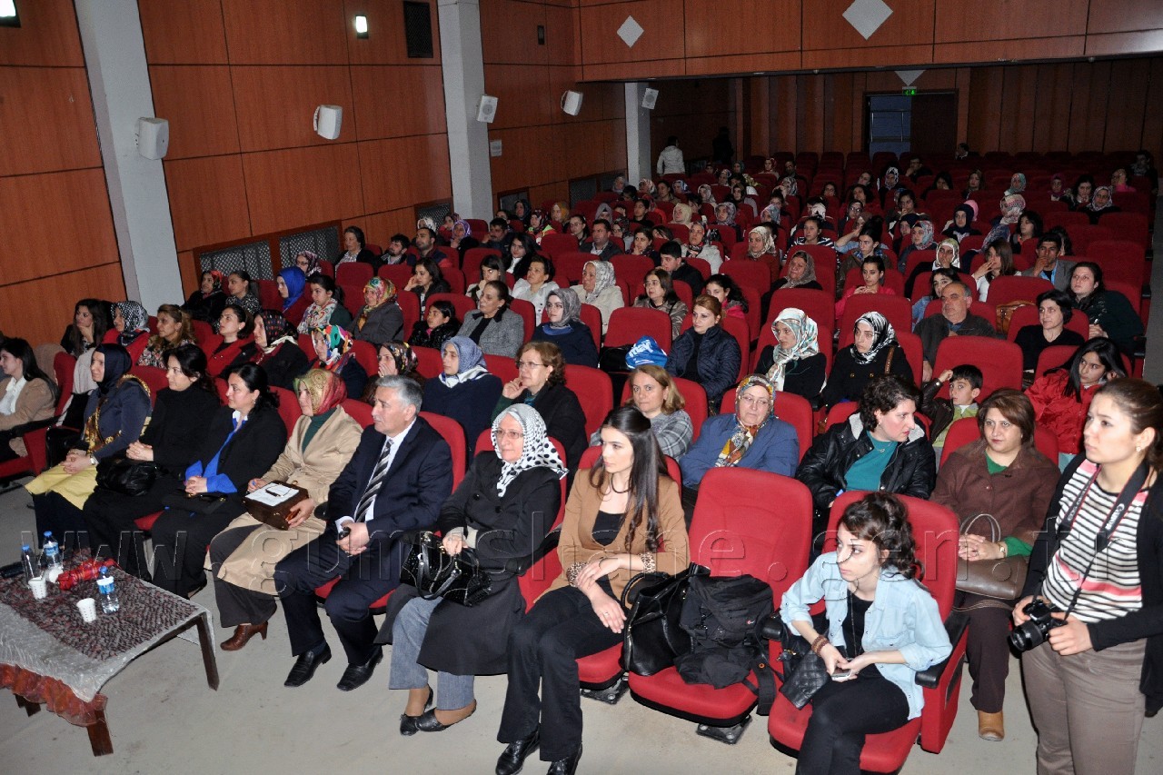 Gümüşhane'de Sağlıklı Beslenme ve Çocuk Gelişimi Konferansı 2