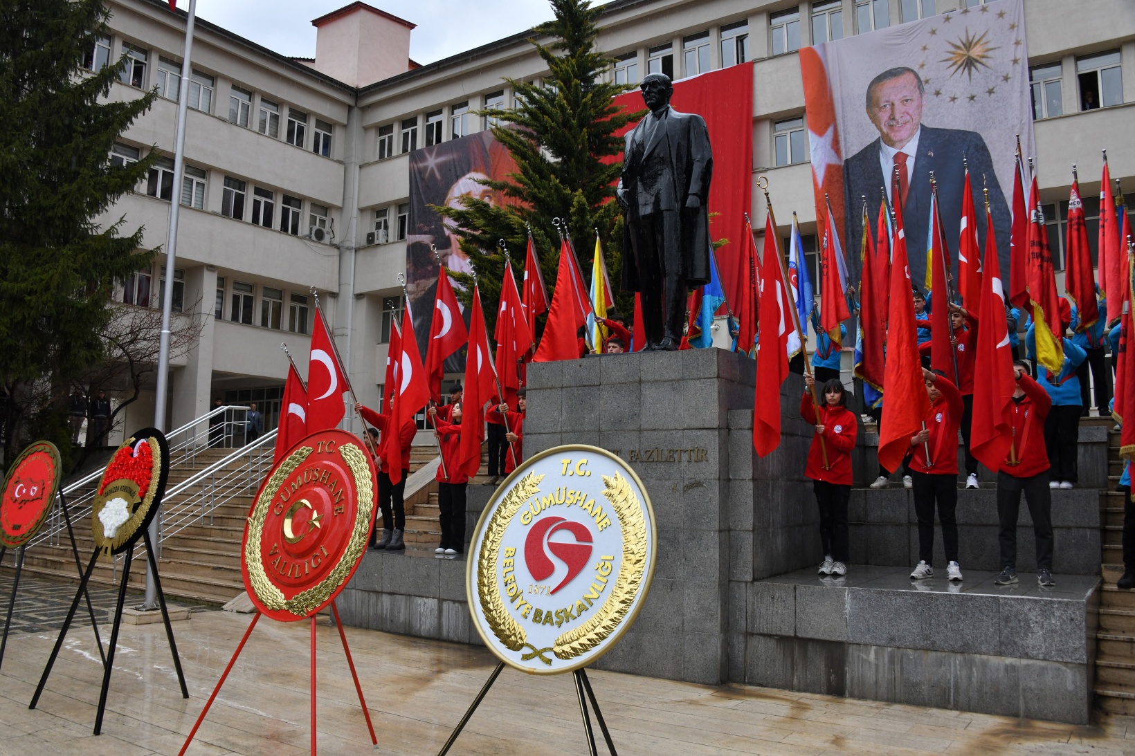 Gümüşhane’de Çanakkale Zaferi ve Şehitleri Anma Günü törenlerle kutlandı 11