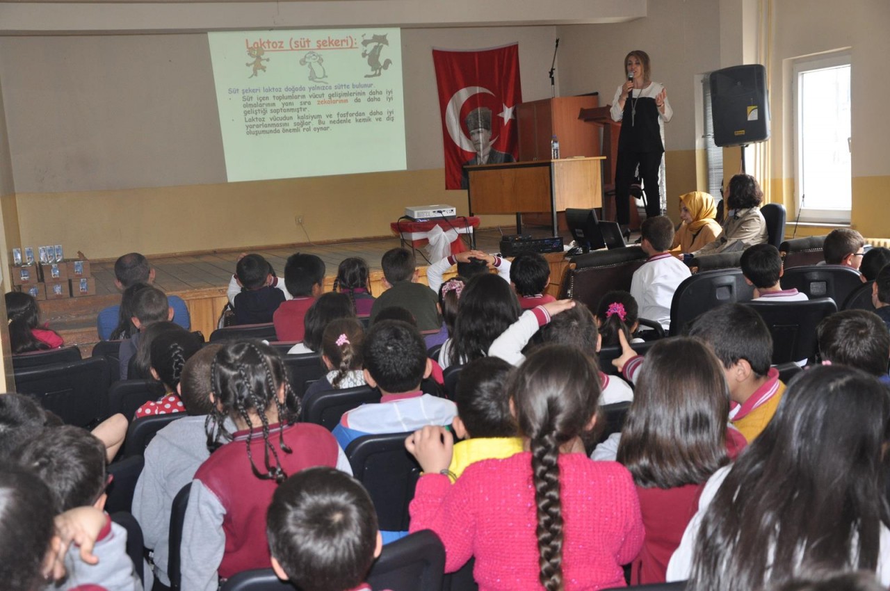 Okullarda süt tüketiminin önemi anlatıldı 2