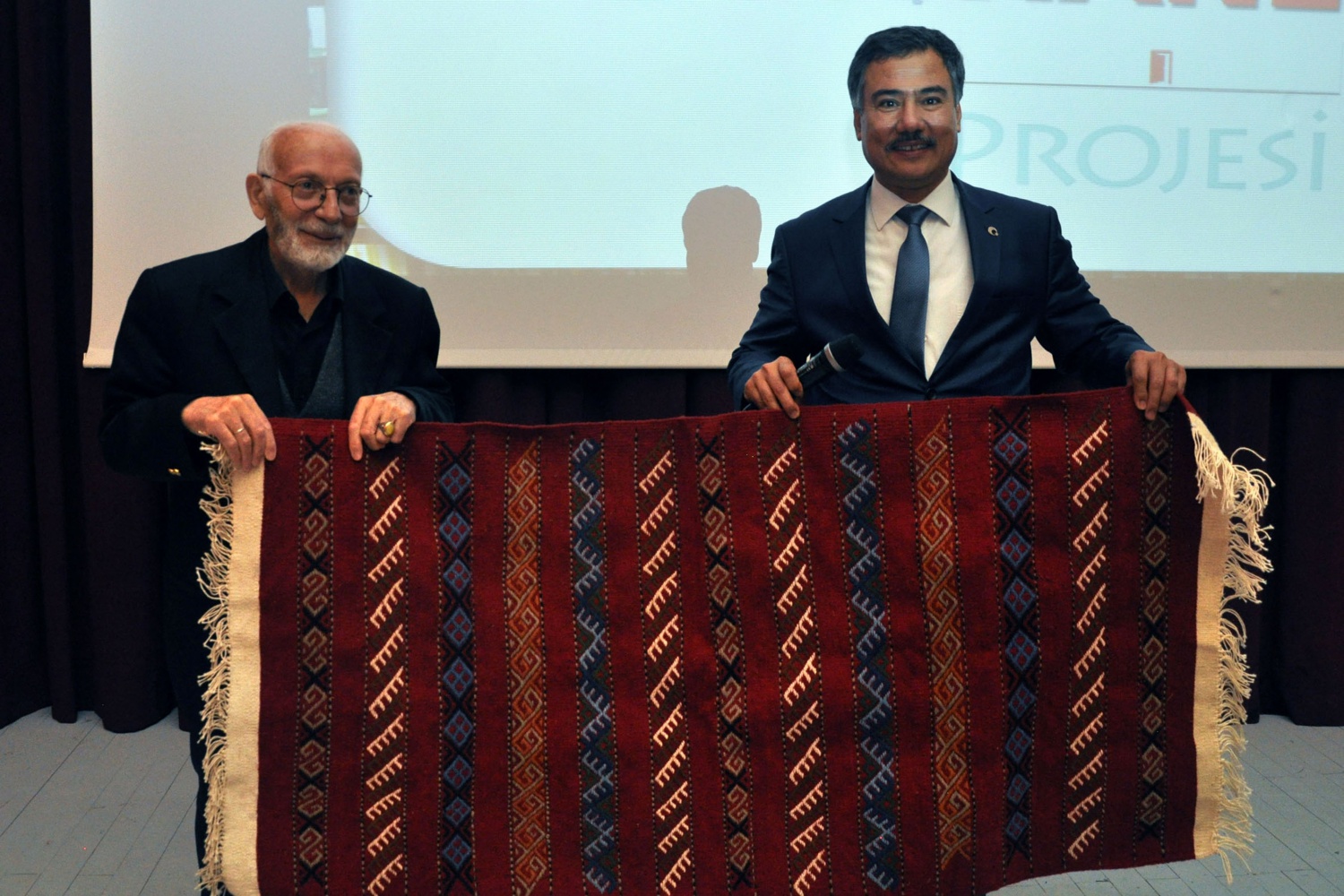 Prof.Dr. Tozlu, Nurettin Topçu ve eğitim felsefesini anlattı 10