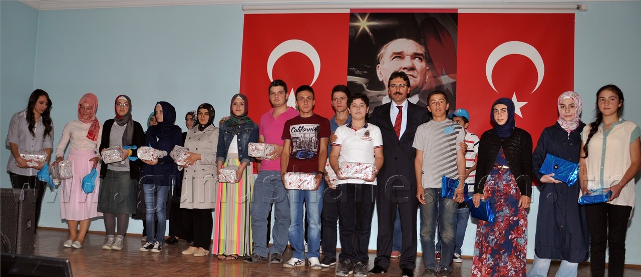 Başarılı Öğrenciye Bilgisayar, Ailesine Bulaşık Makinesi 11