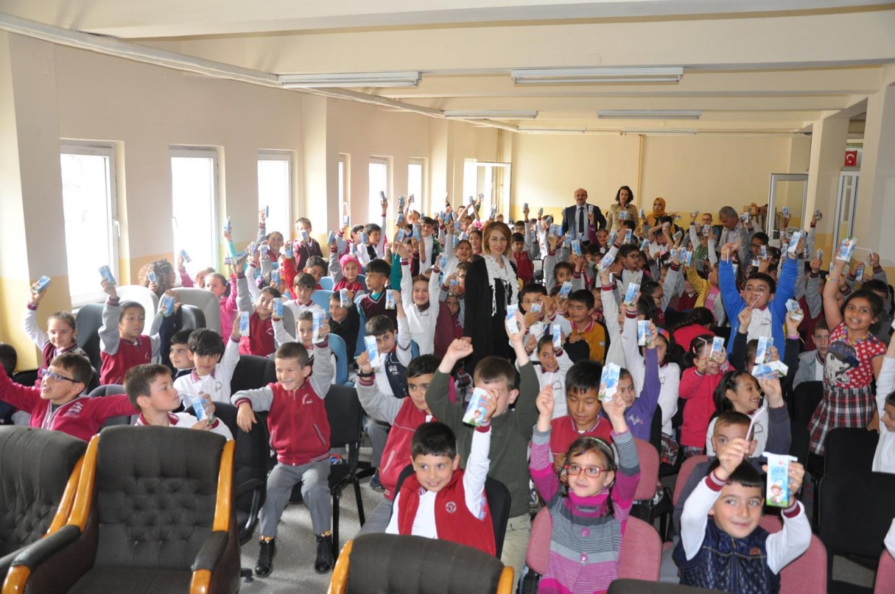 Okullarda süt tüketiminin önemi anlatıldı 5