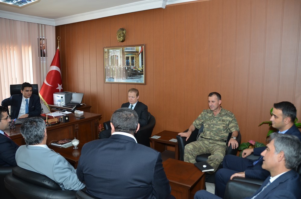 Vali Yavuz Kelkit ve Köse’ye bir dizi ziyaret gerçekleştirdi 9