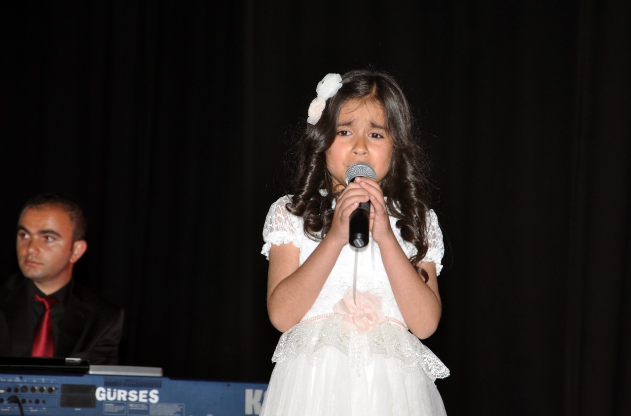 Minik Yürekler Anneler İçin Çarptı 17