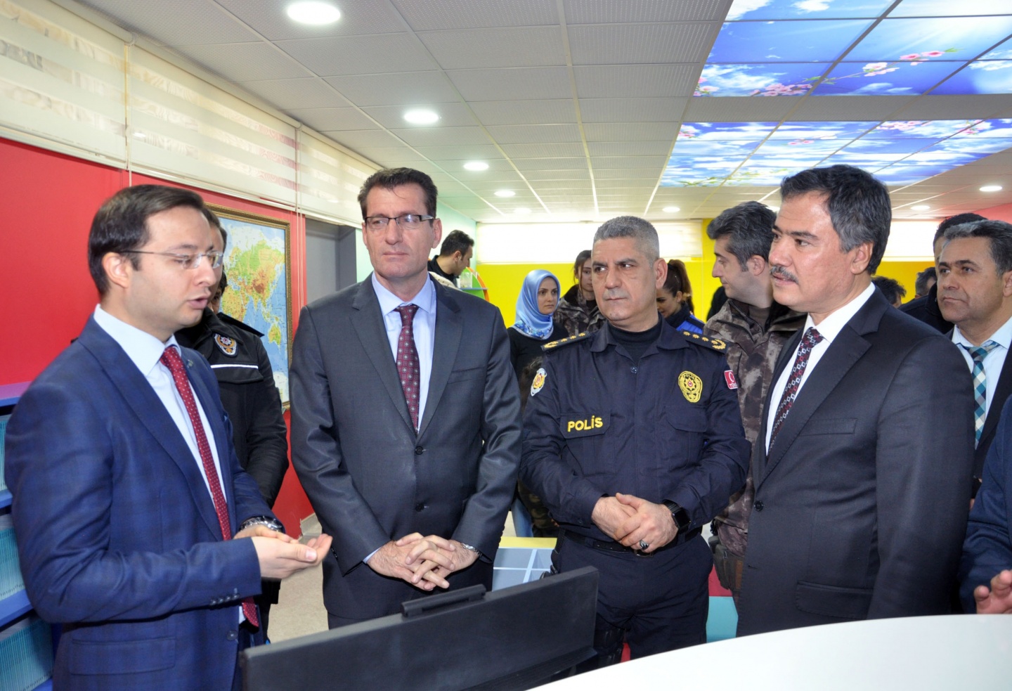 Şehit polisimizin ismi Z-Kütüphane'ye verildi 9